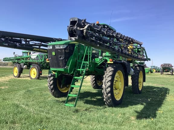 Image of John Deere R4045 equipment image 2