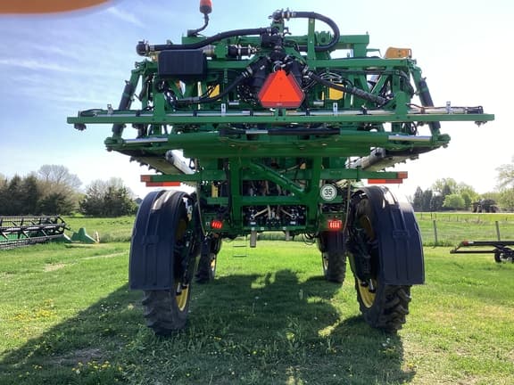 Image of John Deere R4045 equipment image 4