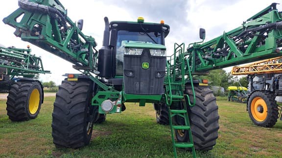 Image of John Deere R4045 equipment image 2