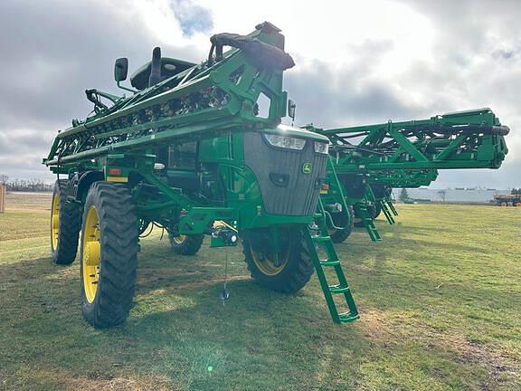 Image of John Deere R4045 equipment image 1