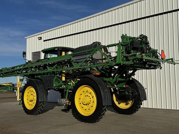 Image of John Deere R4045 equipment image 1