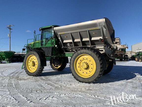 Image of John Deere R4045 equipment image 4