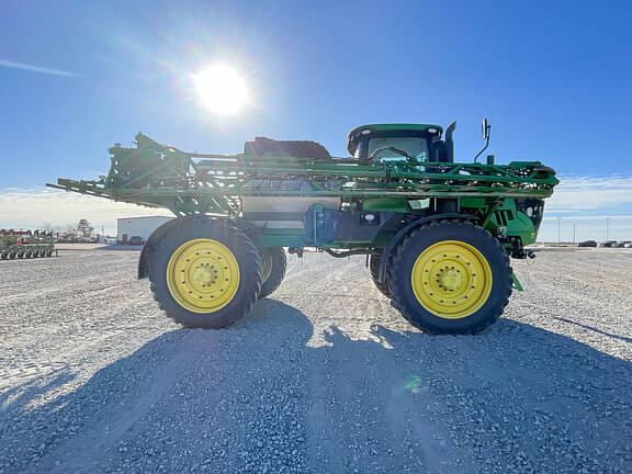 Image of John Deere R4045 equipment image 4