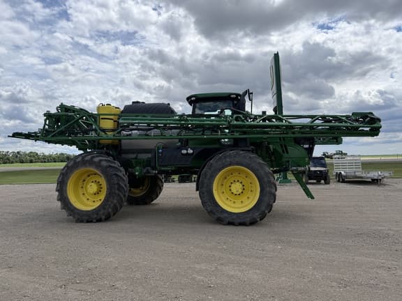Image of John Deere R4045 equipment image 1