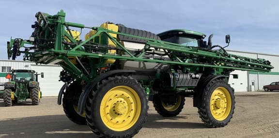 Image of John Deere R4045 equipment image 3