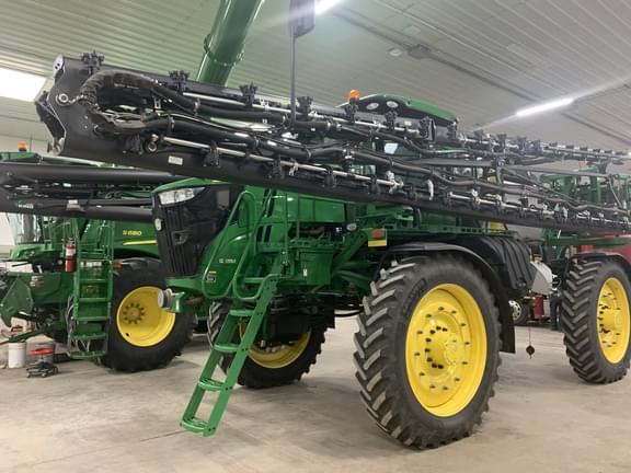 Image of John Deere R4045 equipment image 3