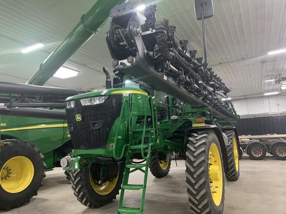 Image of John Deere R4045 equipment image 4