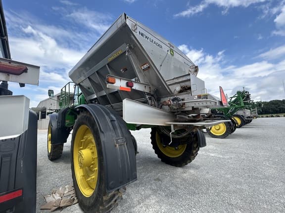 Image of John Deere R4045 equipment image 3