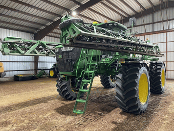 Main image John Deere R4045