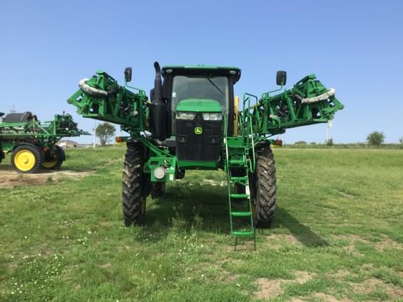 Image of John Deere R4045 equipment image 1