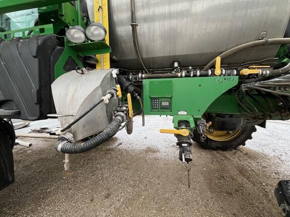 Image of John Deere R4060 equipment image 3