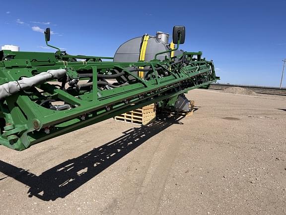Image of John Deere R4060 equipment image 4