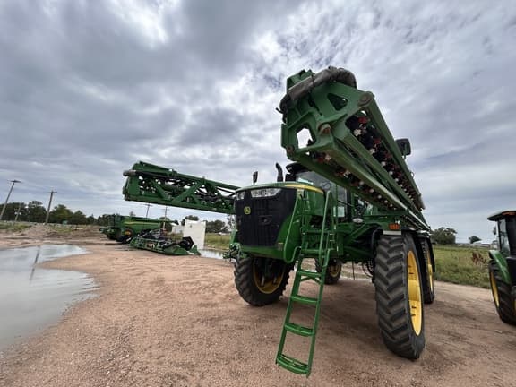Image of John Deere R4060 equipment image 3