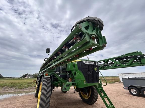 Image of John Deere R4060 equipment image 4