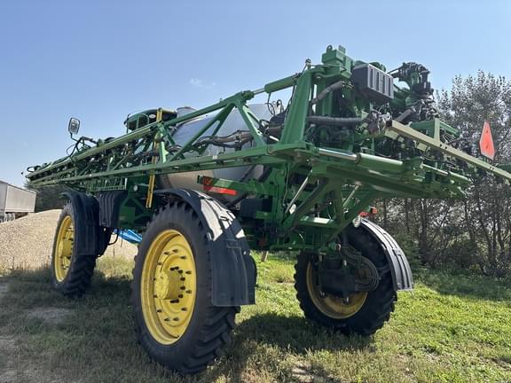 Image of John Deere R4060 equipment image 3