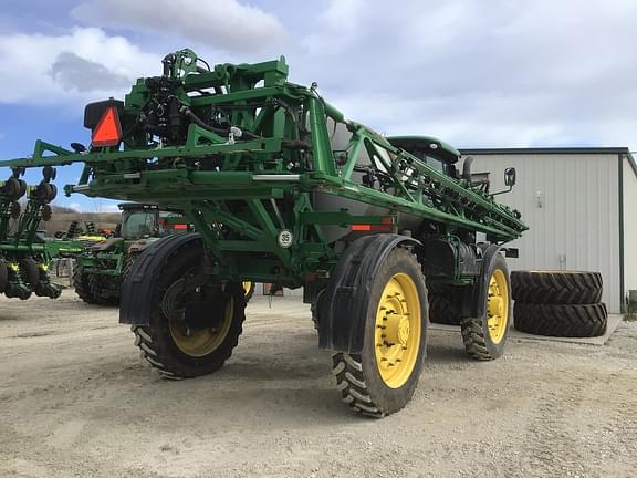 Image of John Deere R4060 equipment image 3