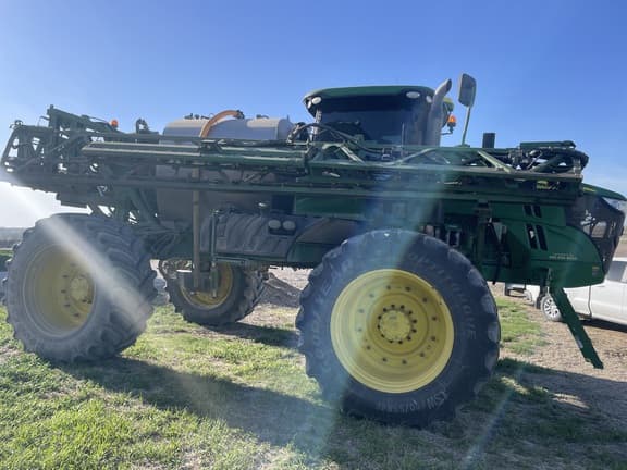 Image of John Deere R4060 equipment image 1