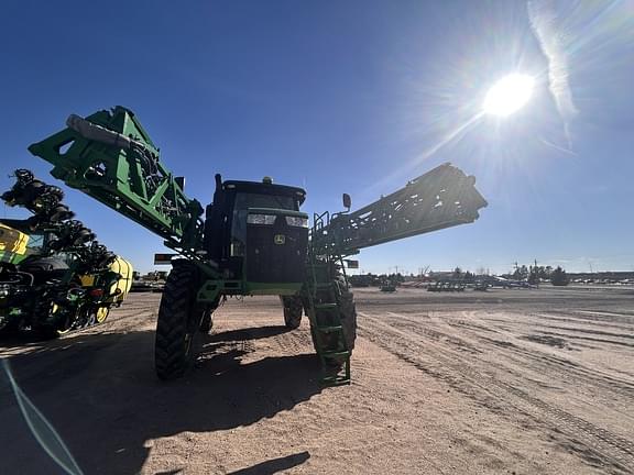Image of John Deere R4060 equipment image 2