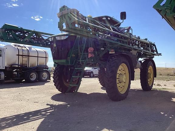 Image of John Deere R4060 equipment image 1