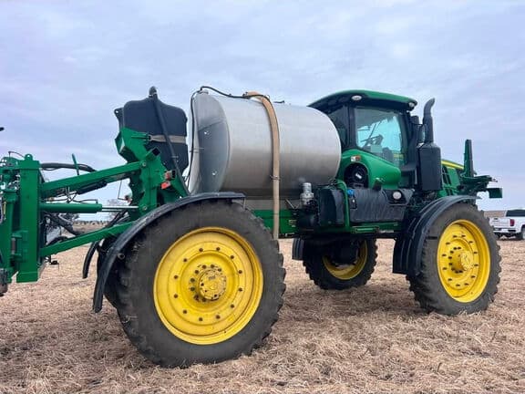 Image of John Deere R4060 equipment image 3