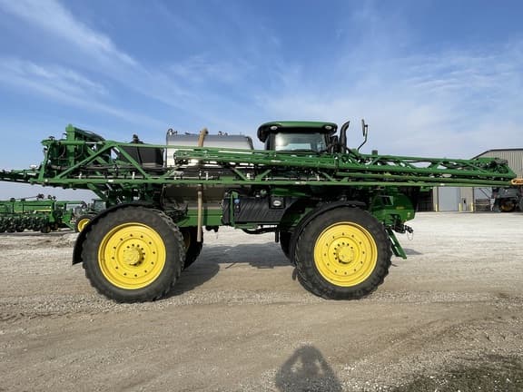 Image of John Deere R4060 equipment image 2