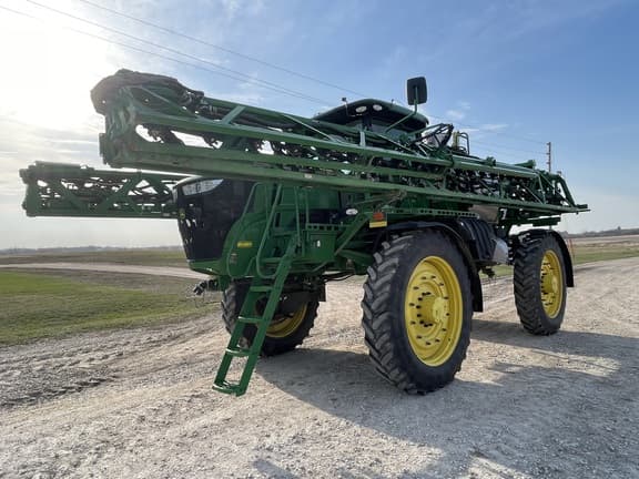 Image of John Deere R4060 equipment image 3