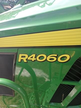 Image of John Deere R4060 equipment image 4