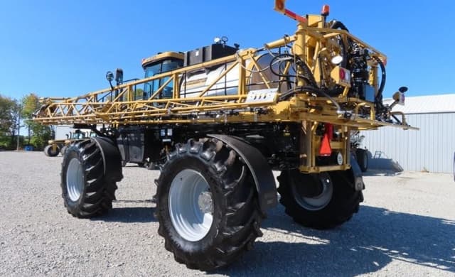 Image of RoGator RG1100C equipment image 2