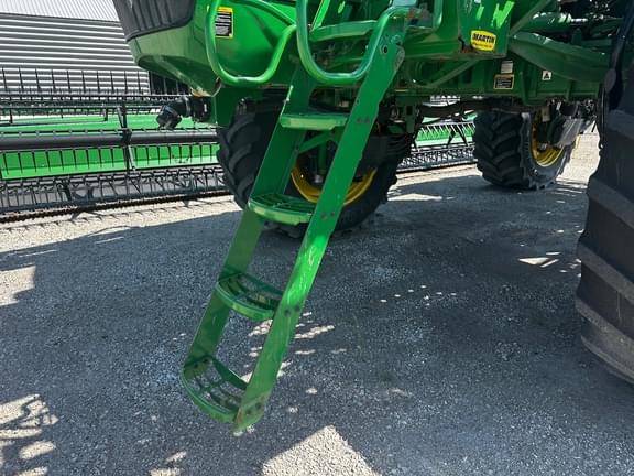 Image of John Deere R4060 equipment image 2