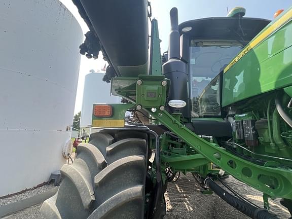 Image of John Deere R4060 equipment image 4