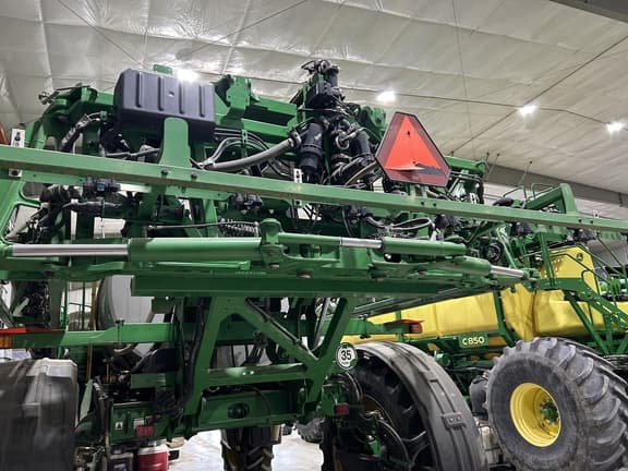 Image of John Deere R4060 equipment image 1