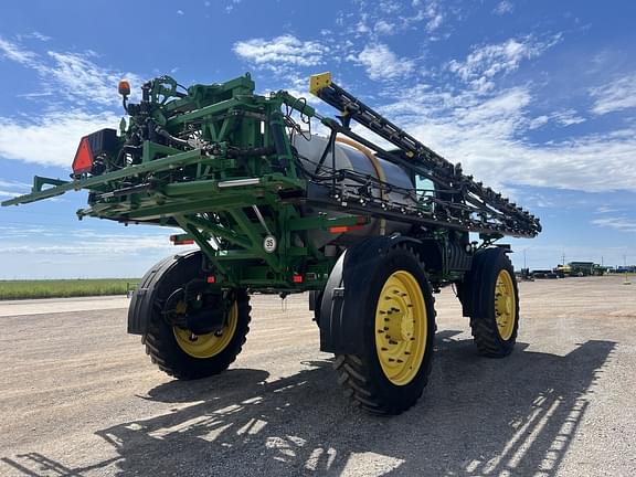 Image of John Deere R4060 equipment image 4