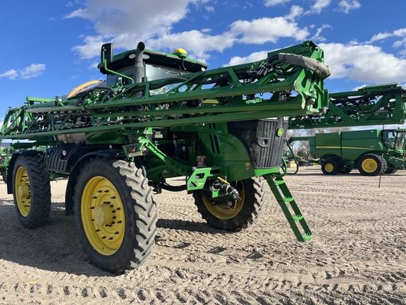 Main image John Deere R4060