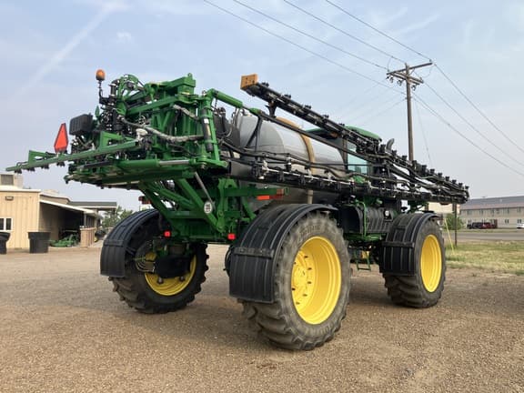 Image of John Deere R4060 equipment image 2
