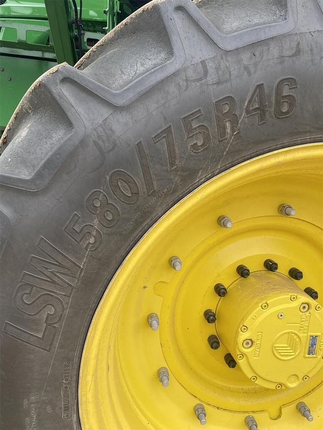 Image of John Deere R4060 equipment image 3