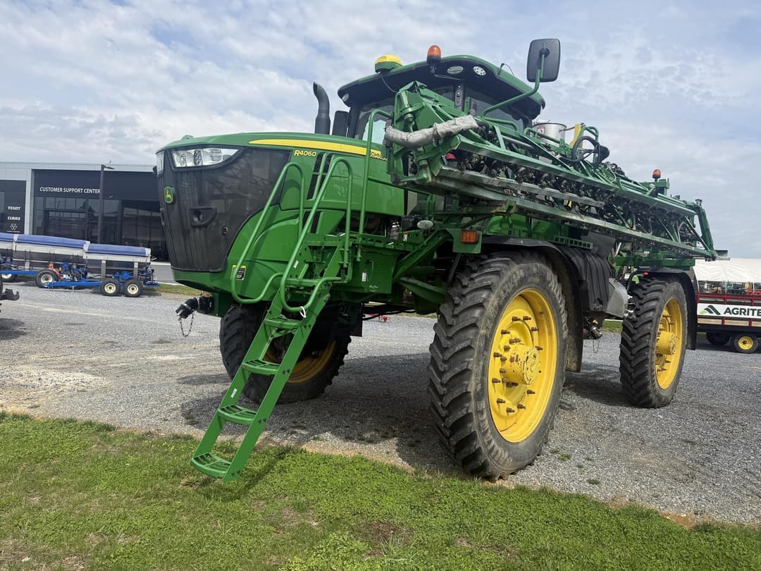 Image of John Deere R4060 Primary image
