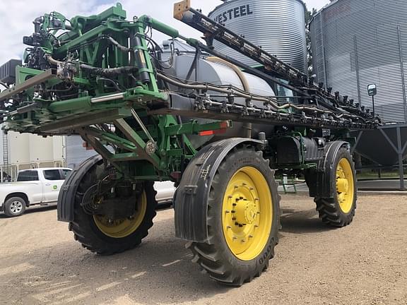 Image of John Deere R4060 equipment image 3