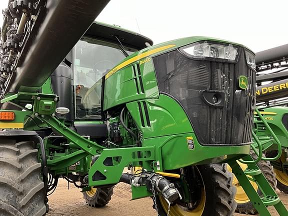 Image of John Deere R4060 equipment image 4
