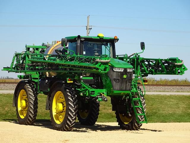 Image of John Deere R4060 equipment image 4