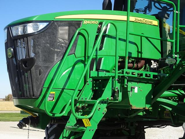 Image of John Deere R4060 equipment image 1