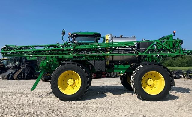 Image of John Deere R4060 equipment image 2