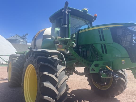 Image of John Deere R4060 equipment image 4