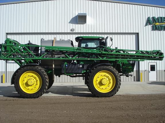 Image of John Deere R4060 equipment image 4