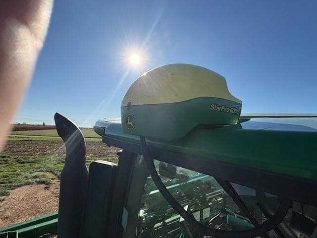 Image of John Deere R4060 equipment image 1