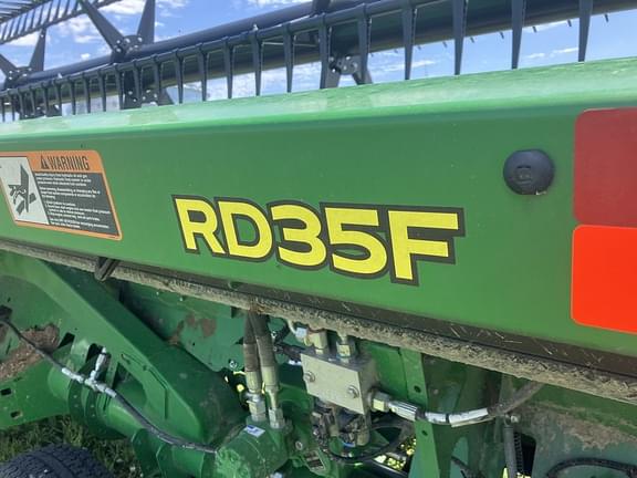 Image of John Deere RD35F equipment image 3