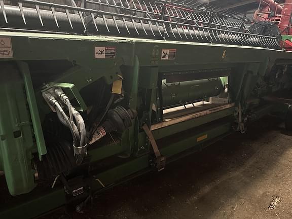 Image of John Deere RD35F equipment image 3