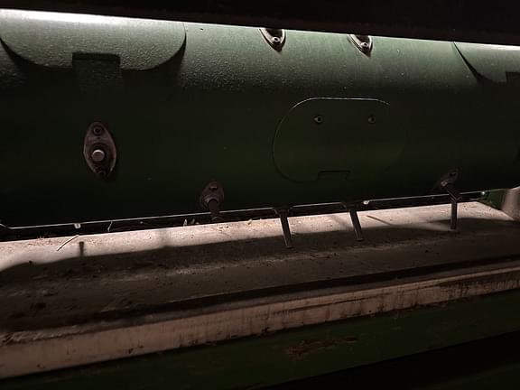 Image of John Deere RD35F equipment image 4