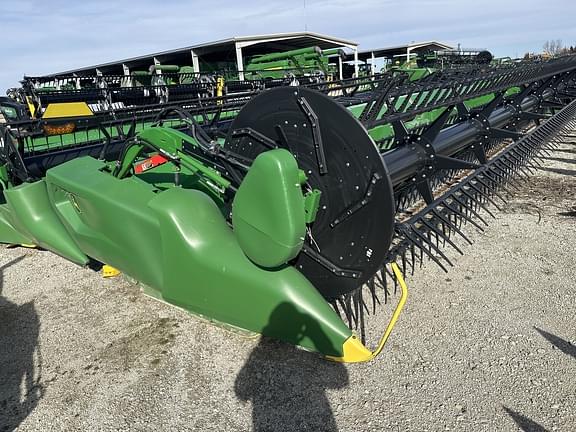 Image of John Deere RD35F equipment image 3