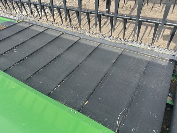 Image of John Deere RD35F equipment image 4