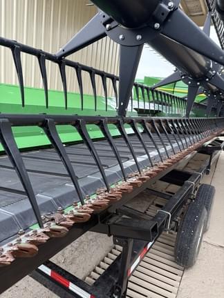 Image of John Deere RD35F equipment image 4